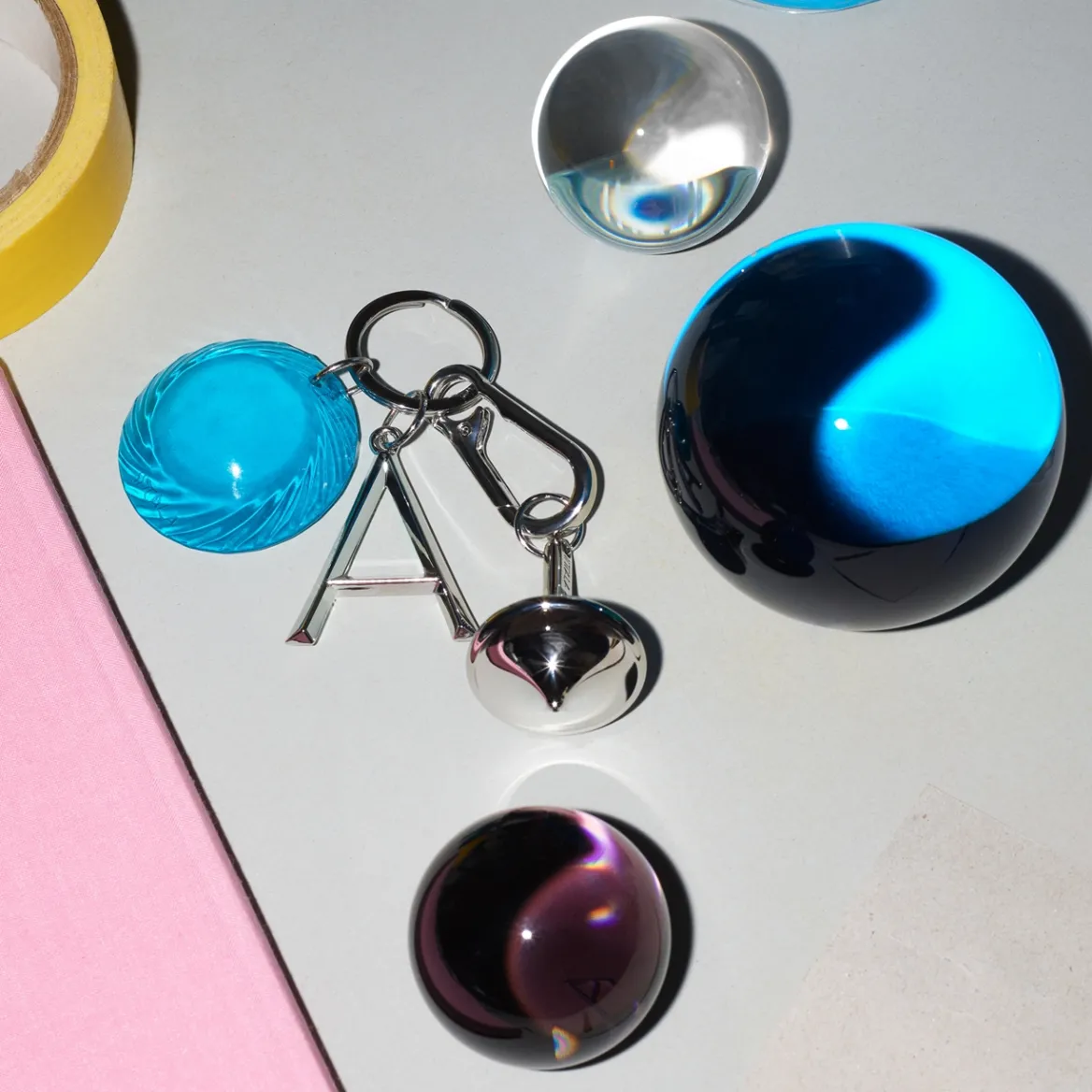 Glassfär 5cm elektrisk blå<IITTALA Online